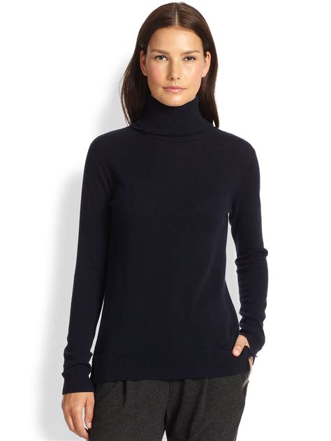 Wool turtleneck sweater in blue 